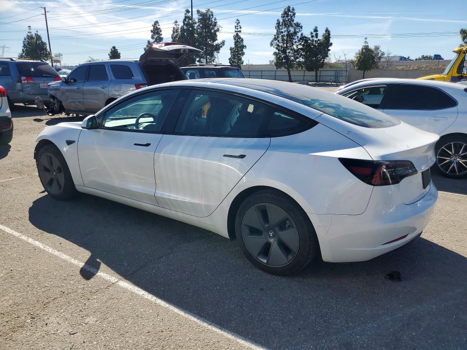79098645 :رقم المزاد ، 5YJ3E1EB6NF180575 vin ، 2022 Tesla Model 3 مزاد بيع