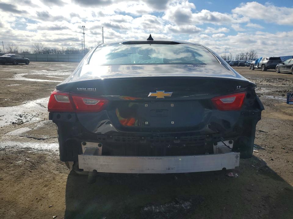 Продаж на аукціоні авто 2018 Chevrolet Malibu, vin: 1G1ZD5ST5JF159250, номер лоту: 78710825