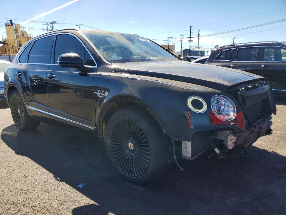 78728995 :رقم المزاد ، SJAAC2ZV6HC015085 vin ، 2017 Bentley Bentayga مزاد بيع