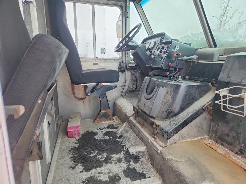 Продаж на аукціоні авто 2004 Freightliner Chassis, vin: 4UZAANBWX4CM71461, номер лоту: 77104665