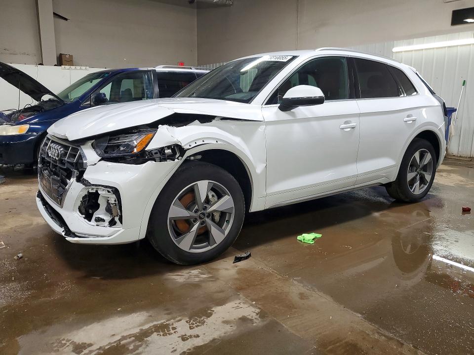 Продажа на аукционе авто 2025 Audi Q5, vin: WA1BBAFY2S2035422, номер лота: 76810055
