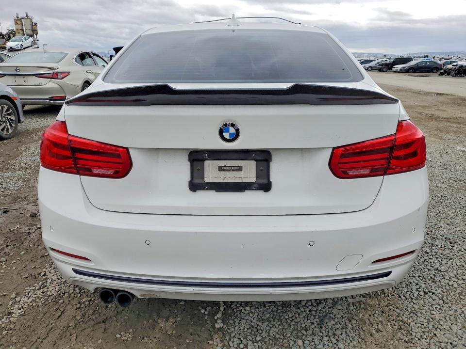 78034915 :رقم المزاد ، WBA8E9C57GK647958 vin ، 2016 Bmw 328 مزاد بيع