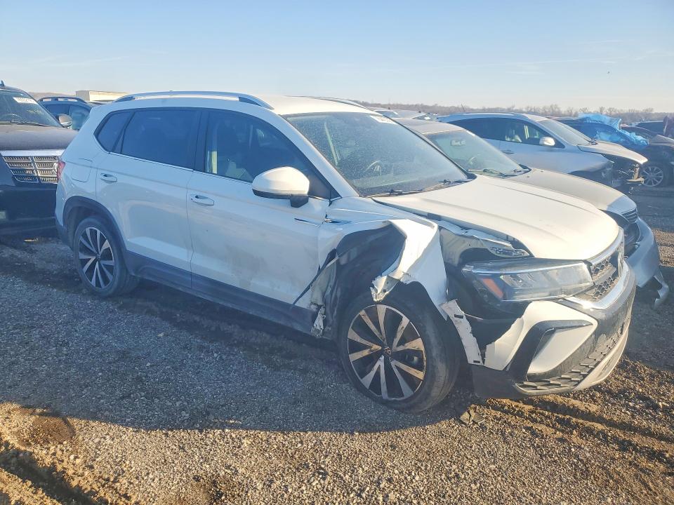 Продажа на аукционе авто 2024 Volkswagen Taos, vin: 3VVSX7B20RM031207, номер лота: 76443355