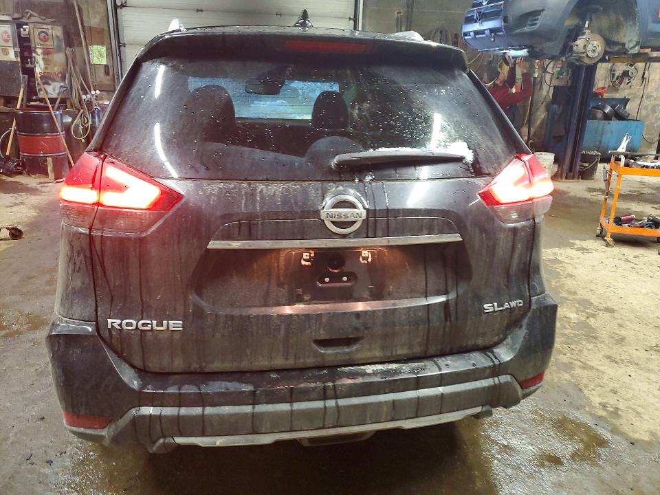 78999825 :رقم المزاد ، 5N1AT2MV2HC856600 vin ، 2017 Nissan Rogue مزاد بيع