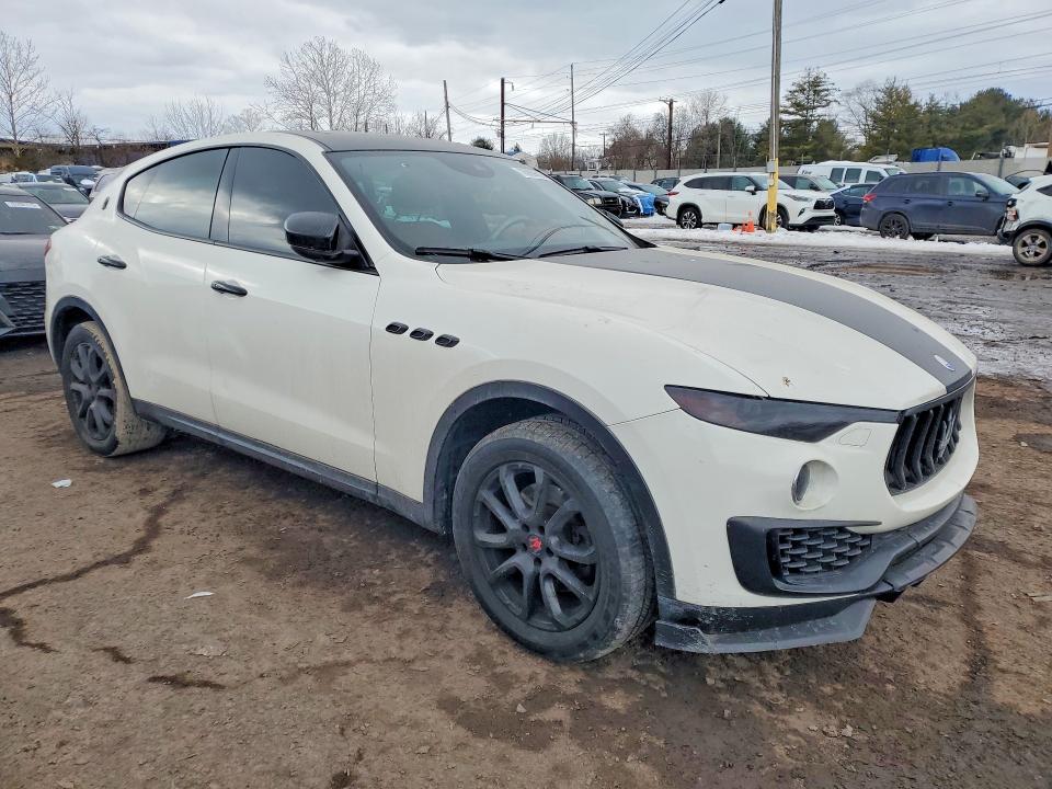 Продажа на аукционе авто 2017 Maserati Levante, vin: ZN661XUA3HX257870, номер лота: 76909815