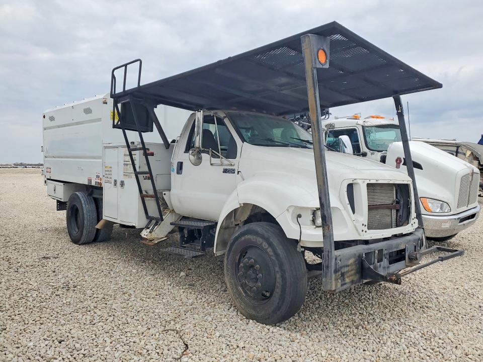 76820085 :رقم المزاد ، 3FRNF7FC7FV728318 vin ، 2015 Ford F750 مزاد بيع