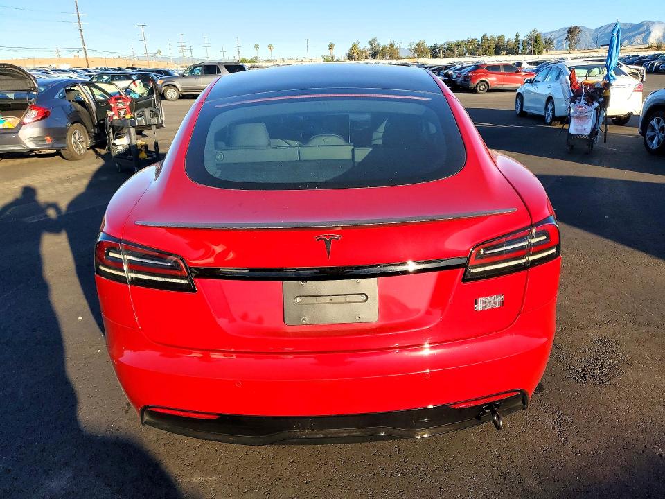78342965 :رقم المزاد ، 5YJSA1E55NF484059 vin ، 2022 Tesla Model S مزاد بيع