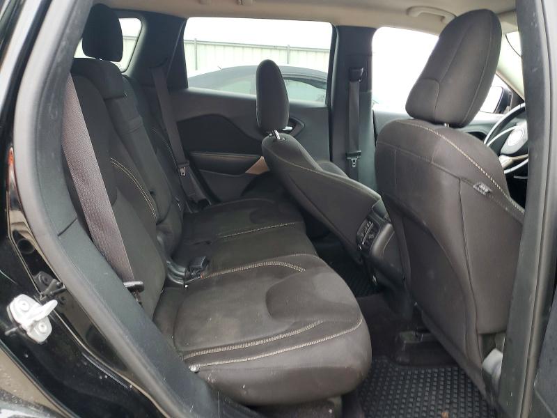 78679345 :رقم المزاد ، 1C4PJMCS7HW583191 vin ، 2017 Jeep Cherokee مزاد بيع