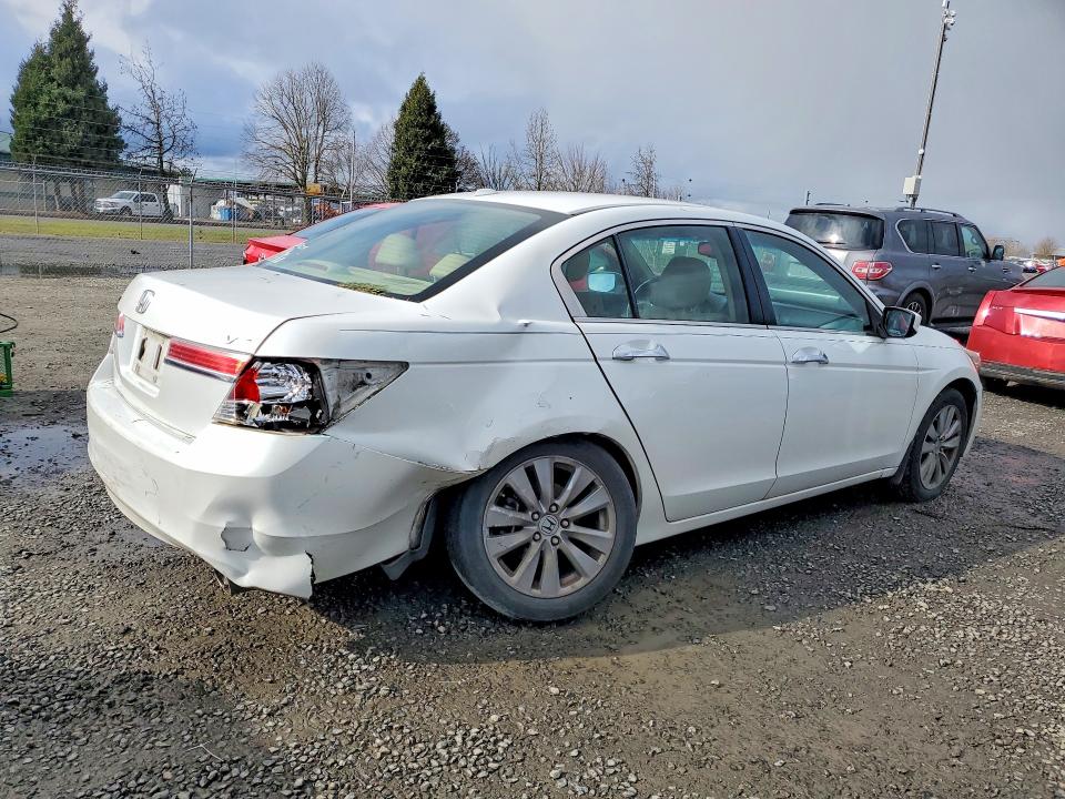 2012 Honda Accord მანქანა იყიდება აუქციონზე, vin: 1HGCP3F81CA038070, აუქციონის ნომერი: 77775155