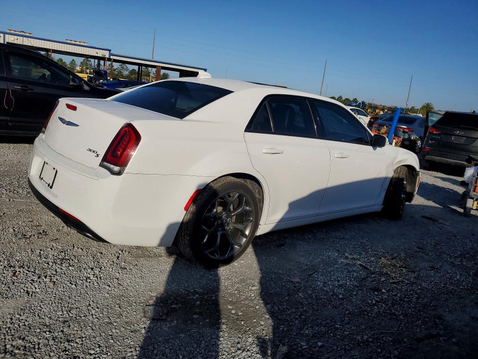 Продажа на аукционе авто 2016 Chrysler 300, vin: 2C3CCABG5GH224346, номер лота: 77839745
