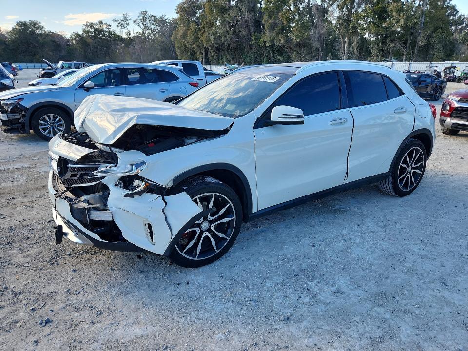 Продаж на аукціоні авто 2015 Mercedes-benz Gla, vin: WDCTG4EB3FJ109088, номер лоту: 76691145