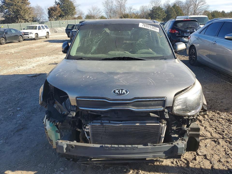 Продаж на аукціоні авто 2018 Kia Soul, vin: KNDJN2A20J7558019, номер лоту: 76925305