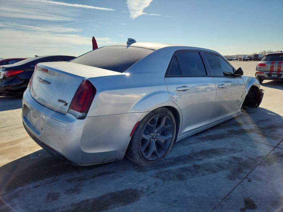 2022 Chrysler 300 მანქანა იყიდება აუქციონზე, vin: 2C3CCABG9NH154346, აუქციონის ნომერი: 77095575