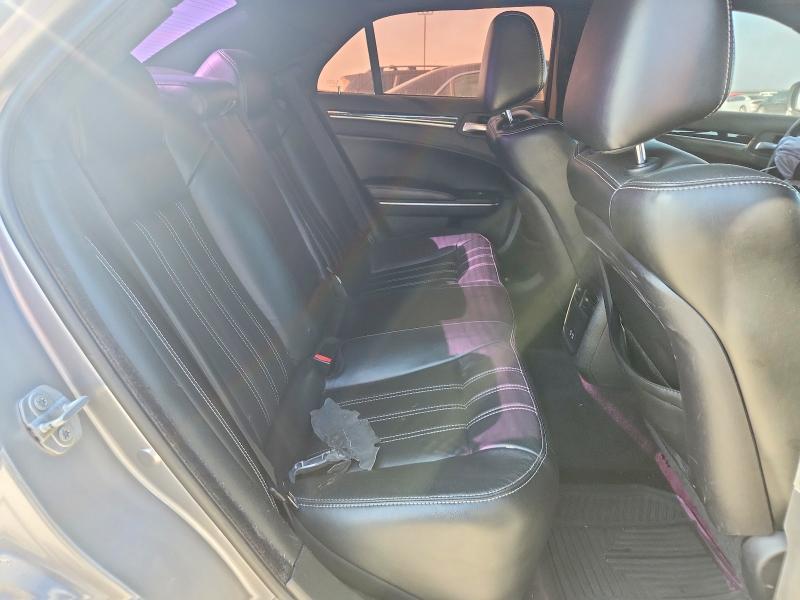 78491065 :رقم المزاد ، 2C3CCABG0JH245080 vin ، 2018 Chrysler 300 مزاد بيع