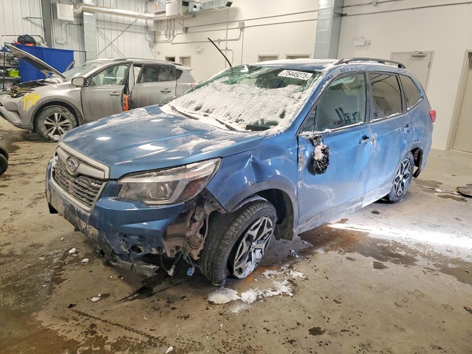 Продажа на аукционе авто 2019 Subaru Forester, vin: JF2SKEGC6KH455621, номер лота: 75445275