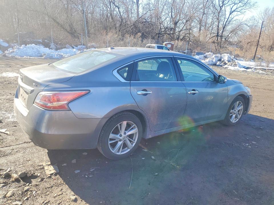 2015 Nissan Altima მანქანა იყიდება აუქციონზე, vin: 1N4AL3AP6FC155710, აუქციონის ნომერი: 76551035