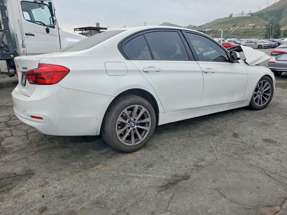 Aukcja sprzedaży 2016 Bmw 320, vin: WBA8A9C53GK615746, numer aukcji: 76661695
