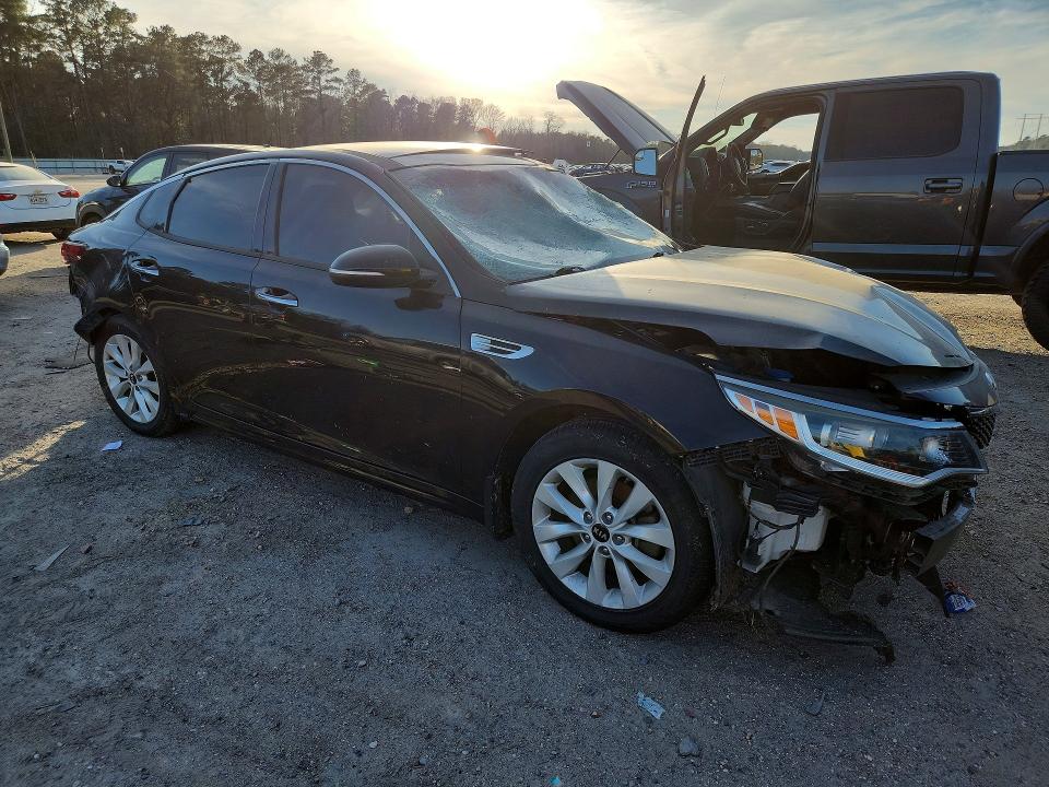 75194115 :رقم المزاد ، 5XXGT4L36JG236624 vin ، 2018 Kia Optima مزاد بيع