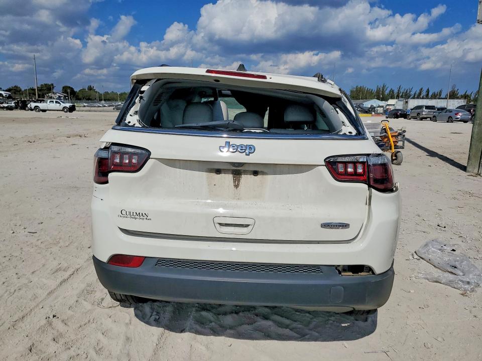 77075455 :رقم المزاد ، 3C4NJCBB0KT637270 vin ، 2019 Jeep Compass مزاد بيع