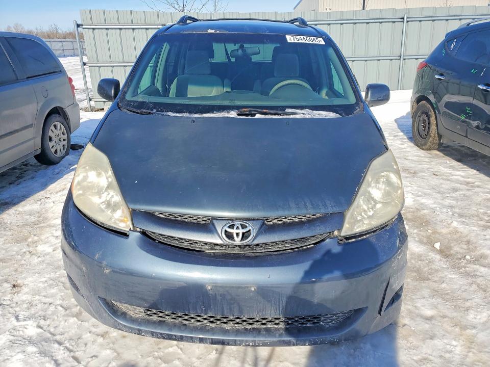 2010 Toyota Sienna მანქანა იყიდება აუქციონზე, vin: 5TDZK4CC9AS307938, აუქციონის ნომერი: 75446045