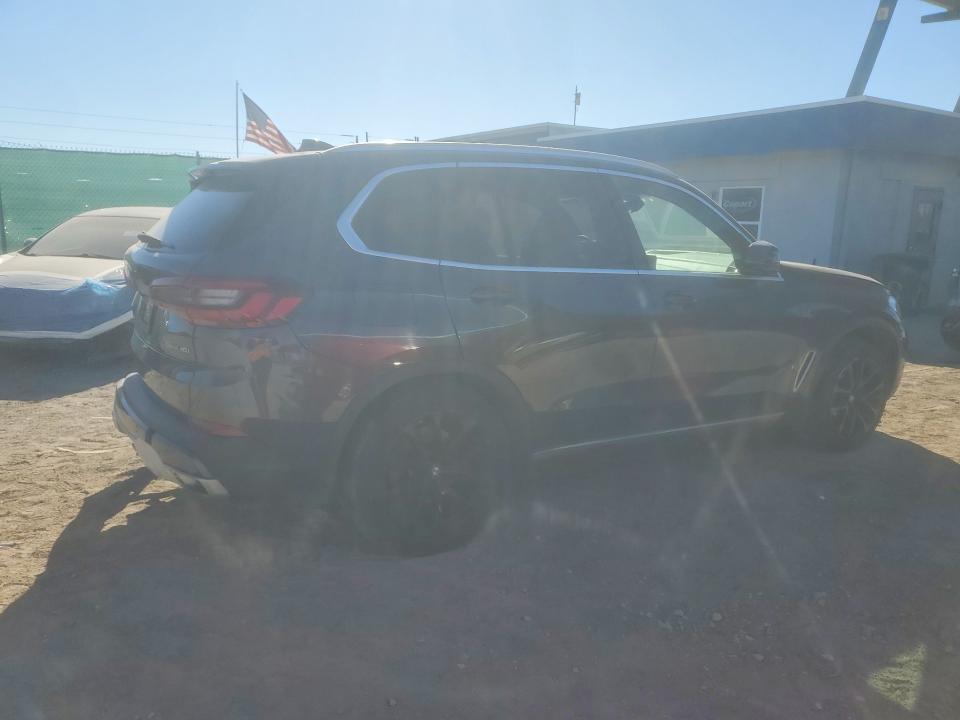 78565485 :رقم المزاد ، 5UXCR6C08M9F08835 vin ، 2021 Bmw X5 مزاد بيع