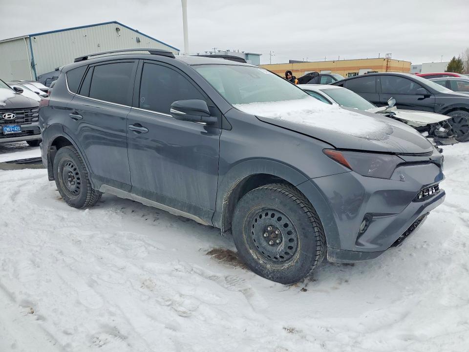 2018 Toyota Rav4 მანქანა იყიდება აუქციონზე, vin: 2T3RFREV2JW702042, აუქციონის ნომერი: 76425845