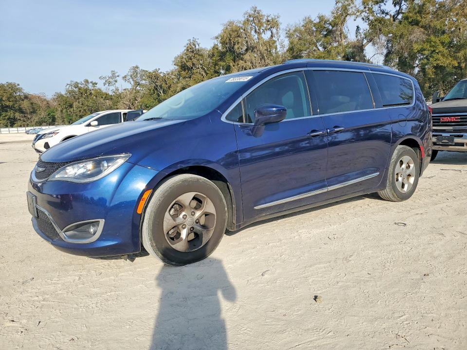 Auction sale of the 2017 Chrysler Pacifica, vin: 2C4RC1EG0HR564839, lot number: 78335815