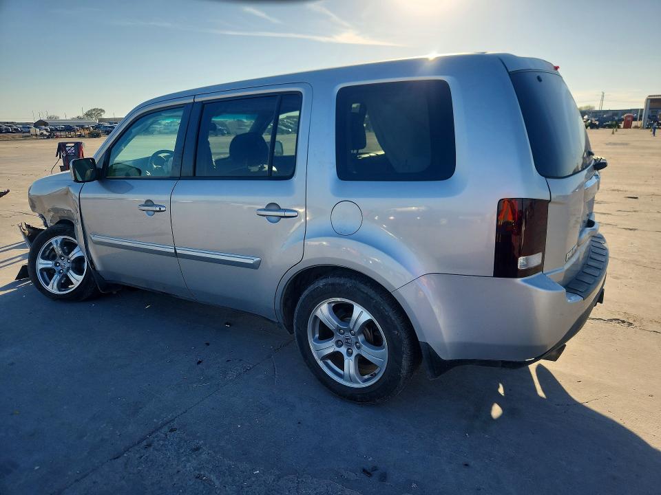 78993215 :رقم المزاد ، 5FNYF3H57FB023076 vin ، 2015 Honda Pilot مزاد بيع