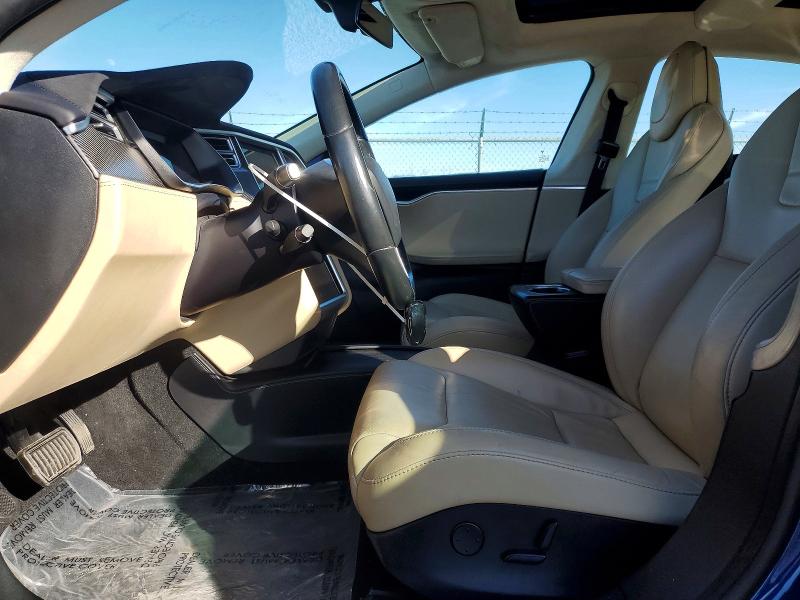 79080645 :رقم المزاد ، 5YJSA1E21HF192757 vin ، 2017 Tesla Model S مزاد بيع