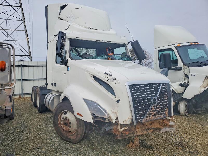 Продажа на аукционе авто 2023 Volvo Vnl, vin: 4V4NC9EH7PN339937, номер лота: 77507335