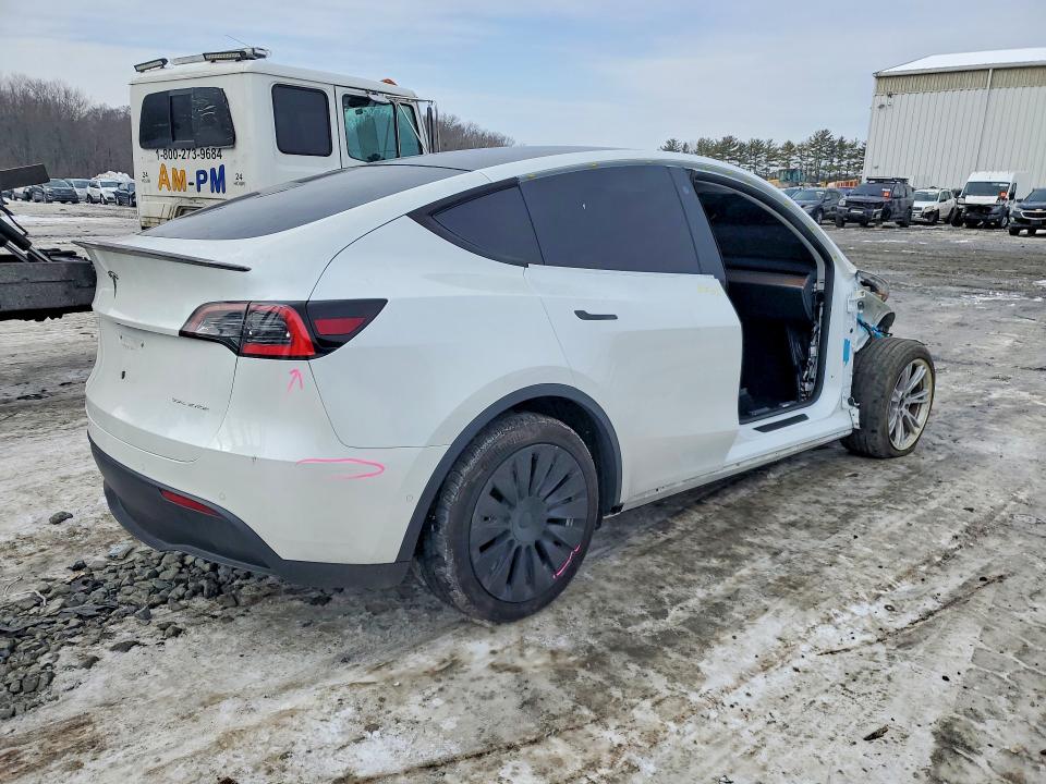 74834795 :رقم المزاد ، 5YJYGDEE0MF066467 vin ، 2021 Tesla Model Y مزاد بيع