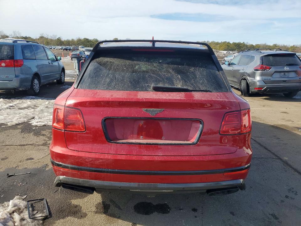 2018 Bentley Bentayga მანქანა იყიდება აუქციონზე, vin: SJAAC2ZVXJC020098, აუქციონის ნომერი: 76157485
