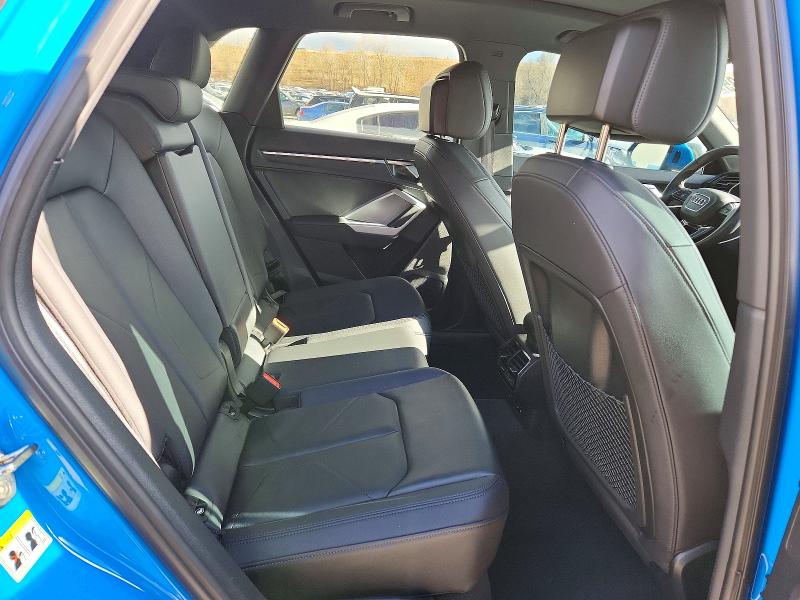 77964635 :رقم المزاد ، WA1EECF38P1019260 vin ، 2023 Audi Q3 مزاد بيع