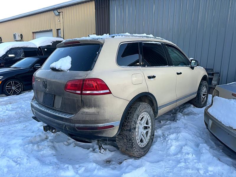 78541285 :رقم المزاد ، WVGEP9BP4FD003318 vin ، 2015 Volkswagen Touareg مزاد بيع