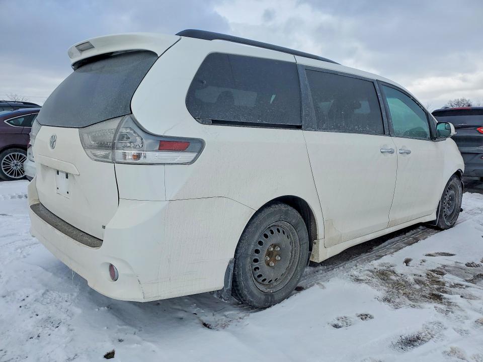 2015 Toyota Sienna მანქანა იყიდება აუქციონზე, vin: 5TDXK3DC9FS569580, აუქციონის ნომერი: 74735615