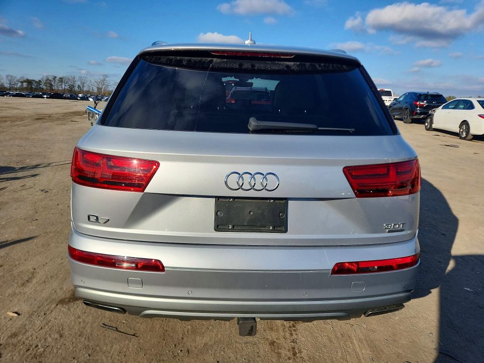 77105345 :رقم المزاد ، WA1LAAF77HD021902 vin ، 2017 Audi Q7 مزاد بيع