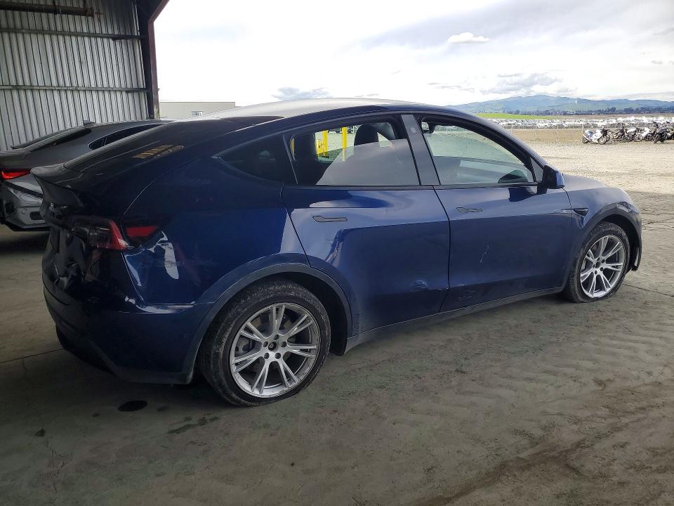 78296885 :رقم المزاد ، 5YJYGDEE3MF118688 vin ، 2021 Tesla Model Y مزاد بيع