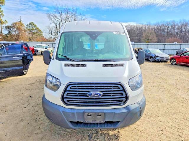 54123406 :رقم المزاد ، 1FTYR2CM8JKA23955 vin ، 2018 Ford Transit مزاد بيع