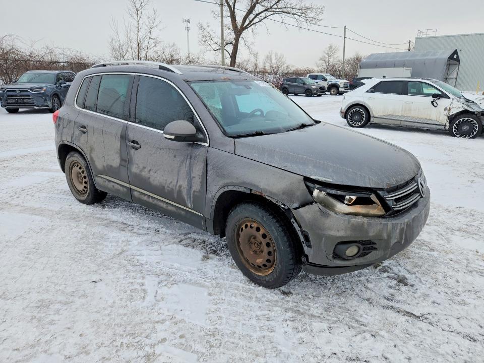 2013 Volkswagen Tiguan მანქანა იყიდება აუქციონზე, vin: WVGJV3AX5DW610400, აუქციონის ნომერი: 77210235