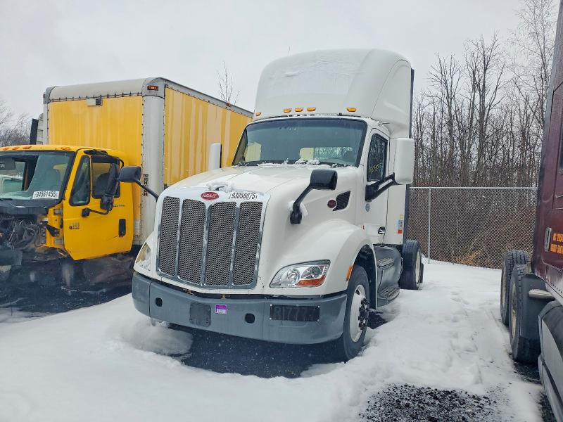 Продаж на аукціоні авто 2016 Peterbilt 579, vin: 1XPBA48X2GD339732, номер лоту: 93058075