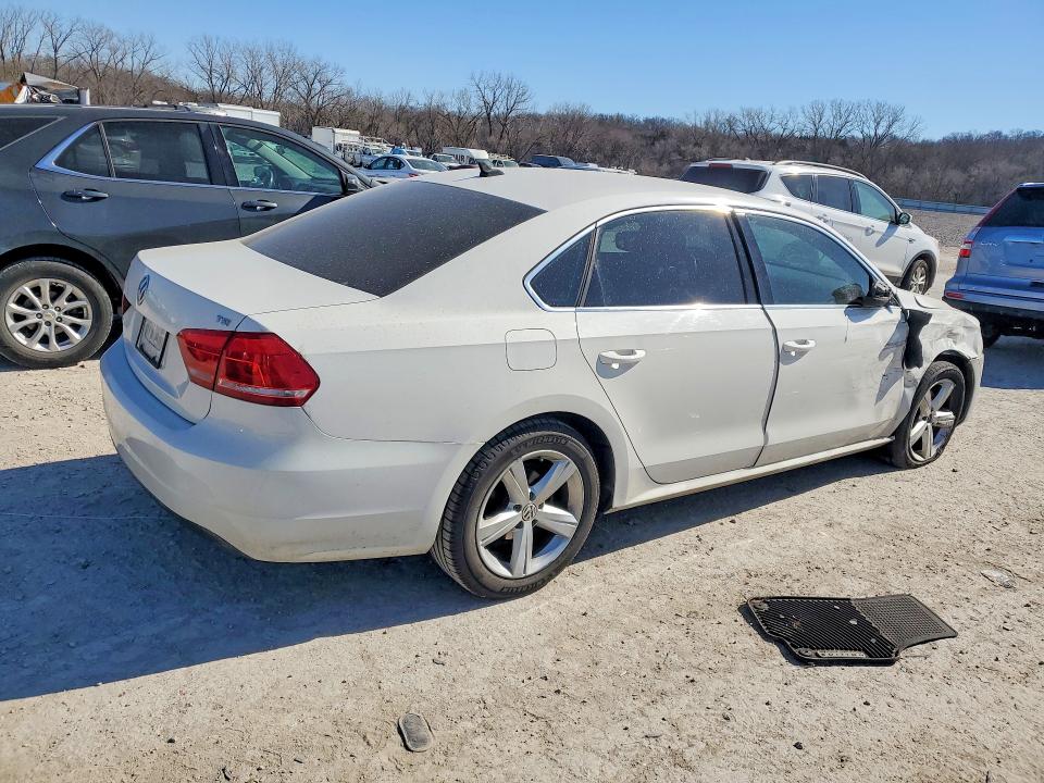 2014 Volkswagen Passat მანქანა იყიდება აუქციონზე, vin: 1VWAT7A3XEC023009, აუქციონის ნომერი: 78126615