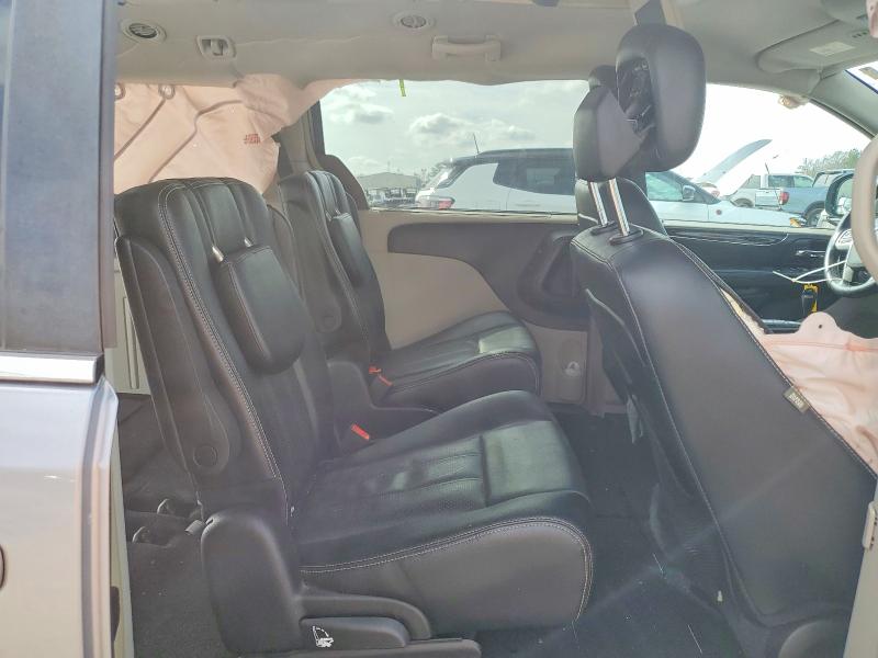 2015 Chrysler Town & Country მანქანა იყიდება აუქციონზე, vin: 2C4RC1CG1FR619640, აუქციონის ნომერი: 77569325