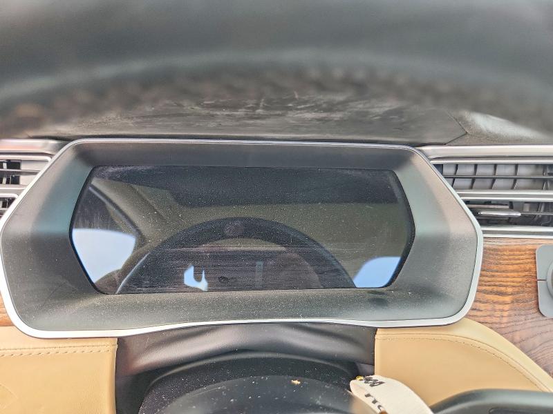 75968185 :رقم المزاد ، 5YJXCBE47HF051876 vin ، 2017 Tesla Model X مزاد بيع