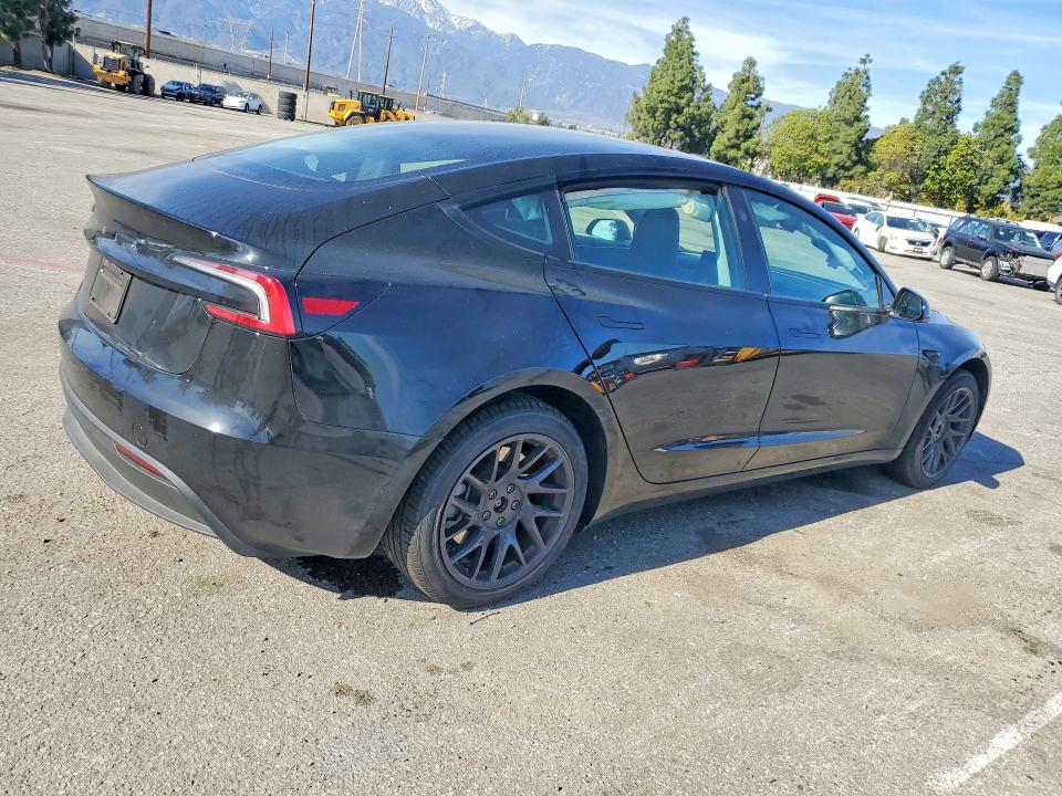 78888865 :رقم المزاد ، 5YJ3E1EA0SF924979 vin ، 2025 Tesla Model 3 مزاد بيع