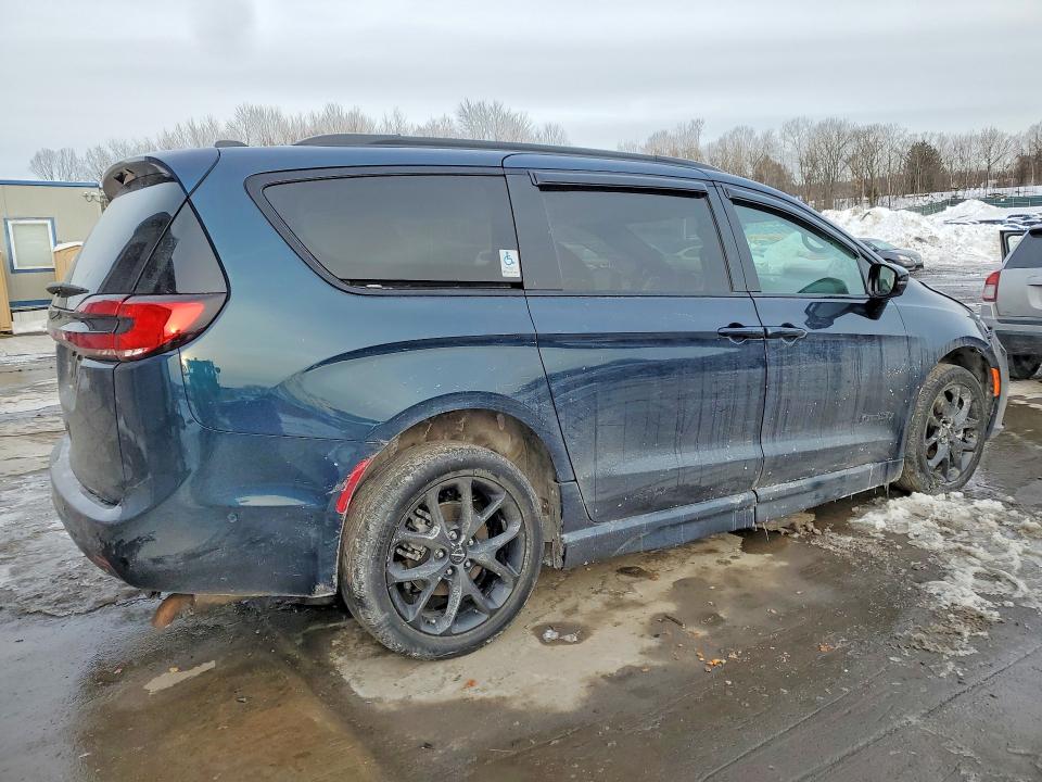 Продажа на аукционе авто 2024 Chrysler Pacifica, vin: 2C4RC1BG3RR102460, номер лота: 75358995