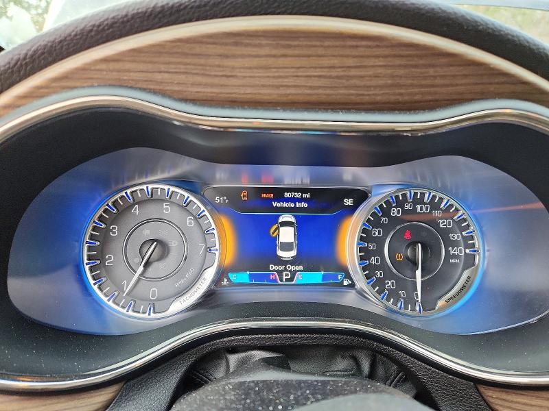 78520895 :رقم المزاد ، 1C3CCCEG7FN512740 vin ، 2015 Chrysler 200 مزاد بيع
