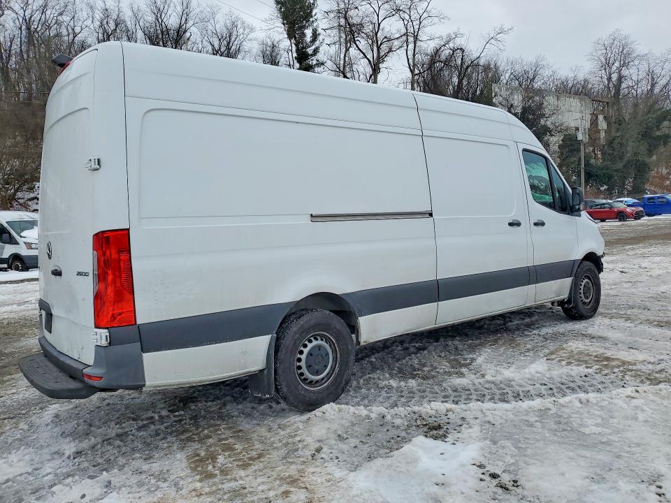 76949725 :رقم المزاد ، W1Y40CHY6MT061494 vin ، 2021 Mercedes-benz Sprinter 2 مزاد بيع