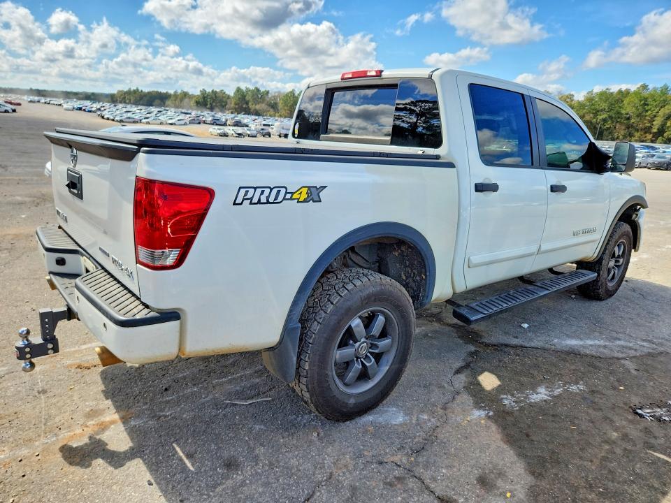 76447515 :رقم المزاد ، 1N6BA0EC3FN501966 vin ، 2015 Nissan Titan مزاد بيع