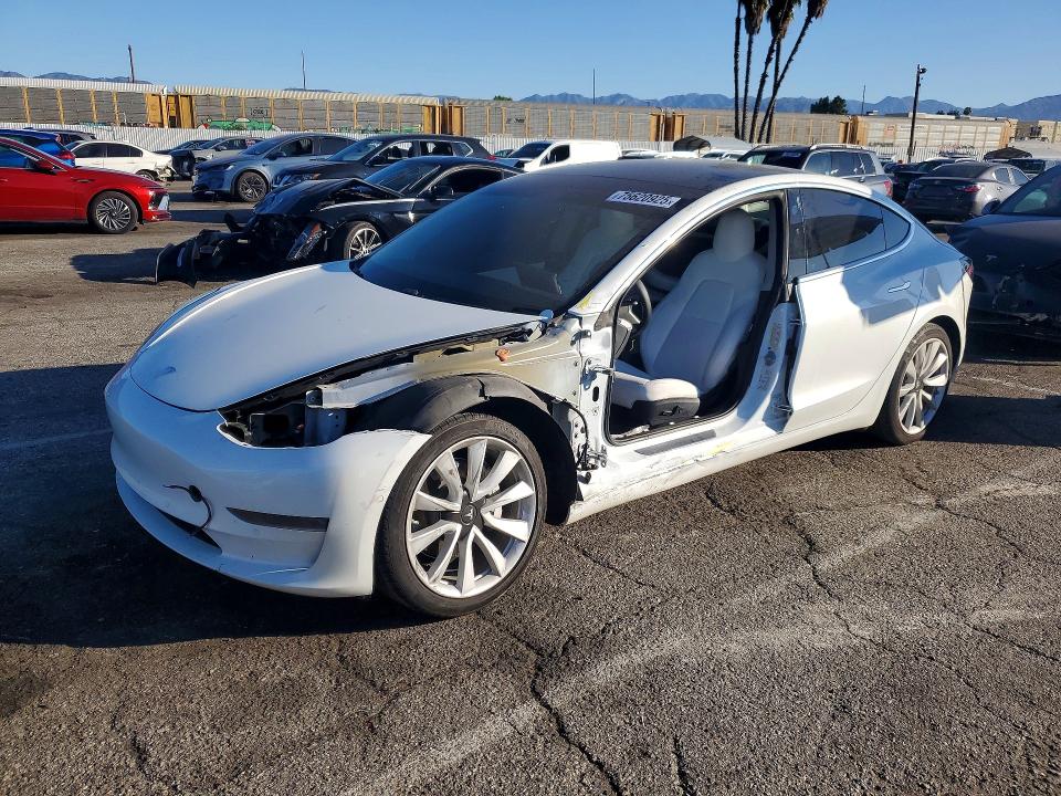 2019 Tesla Model 3 მანქანა იყიდება აუქციონზე, vin: 5YJ3E1EAXKF486892, აუქციონის ნომერი: 75620925