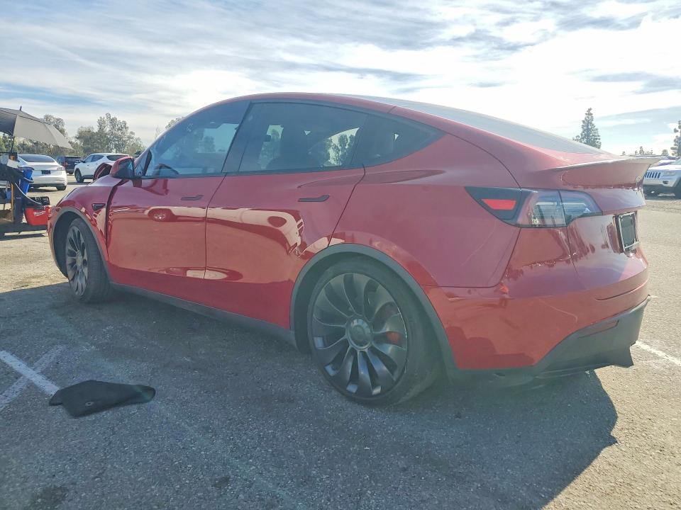 78633755 :رقم المزاد ، 7SAYGDEFXNF406866 vin ، 2022 Tesla Model Y مزاد بيع